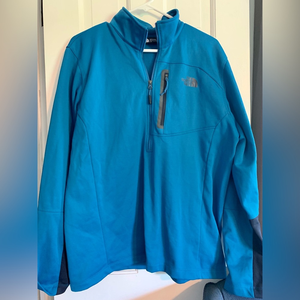 Men’s Northface Pullover